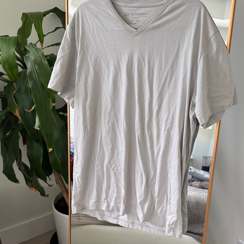 Georgroth Classic Gray V-Neck Tee